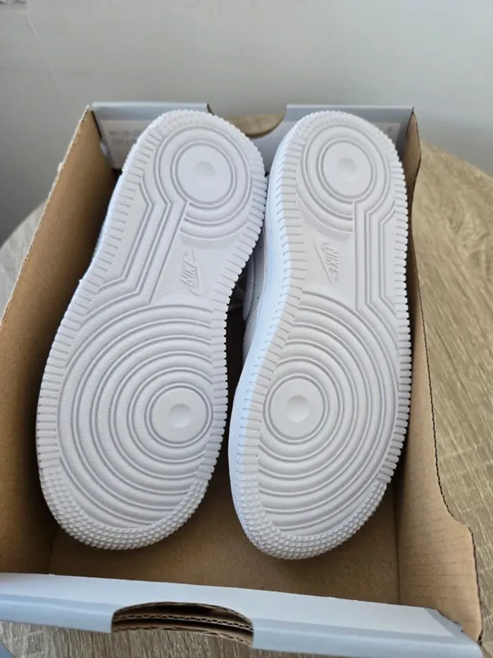 Nike force 1 taille 28 neuves blanches - photo numéro 7