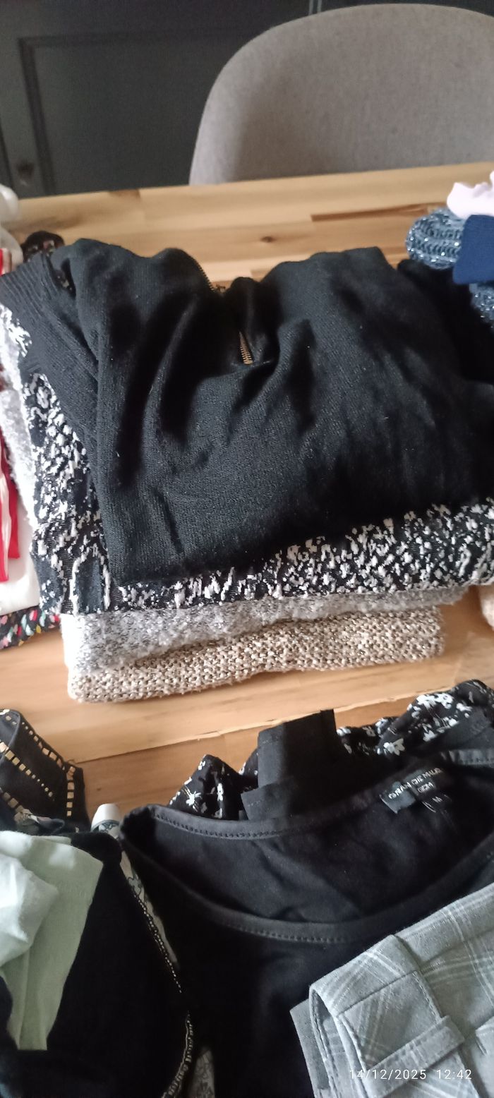 Lots de 30 vêtements (0,60€ par pièces) - photo numéro 3