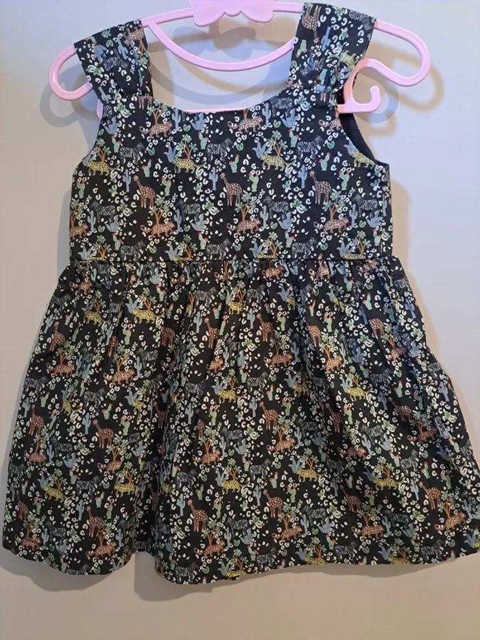Jolie robe - Mango - 9 mois - photo numéro 3