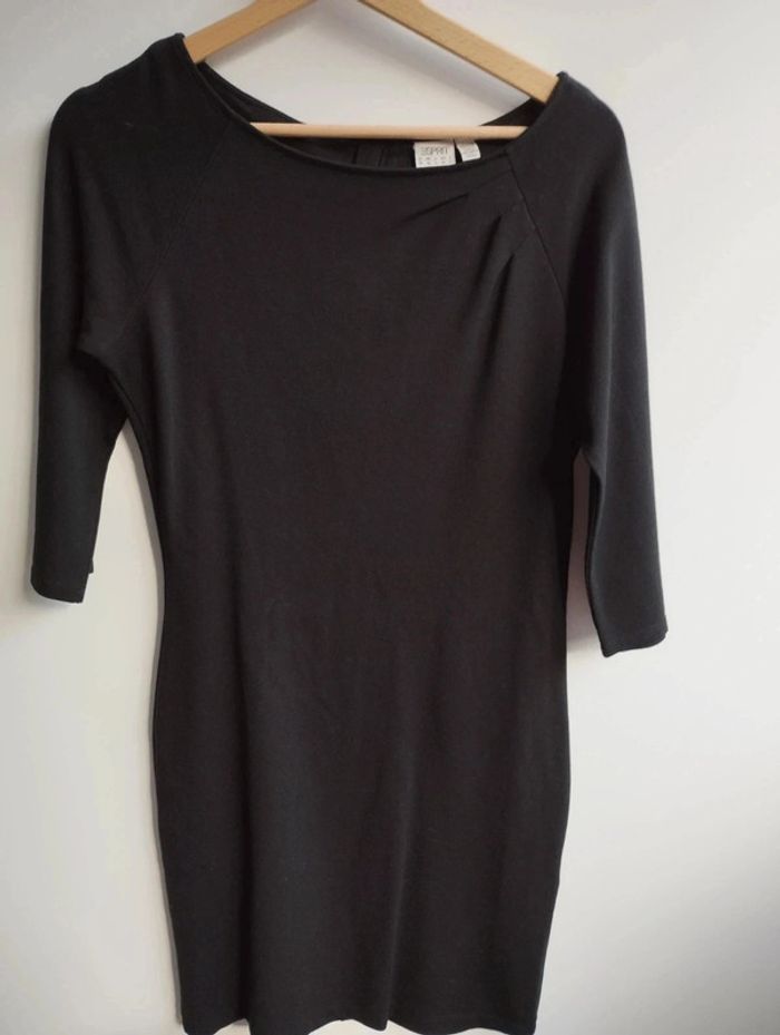 Très jolie robe noire Esprit taille L