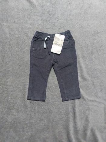 Pantalon 9 mois neuf