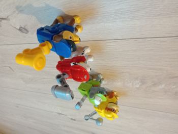 Lot  de 4 figurines neuves PAT PATROUILLE