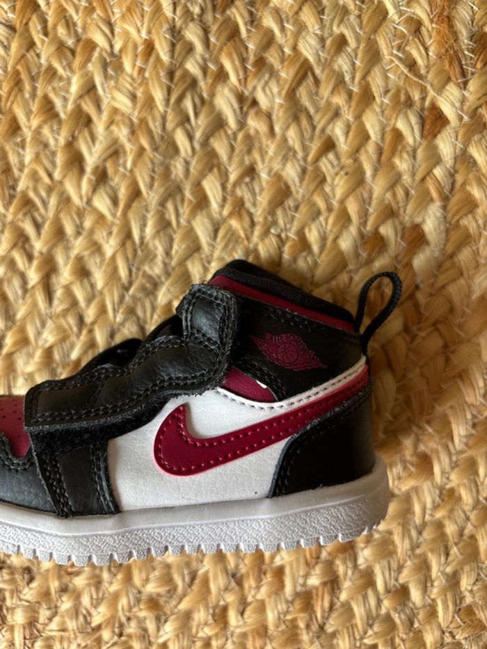 Nike Air Jordan Bébé taille 21 - photo numéro 12