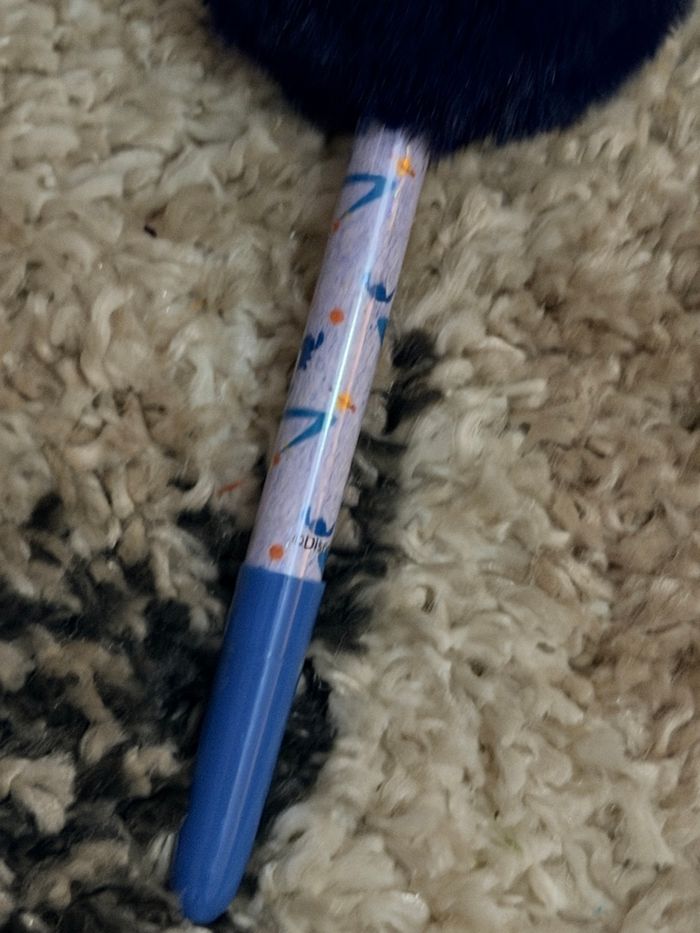 Stylo pompons Disney stitch - photo numéro 3