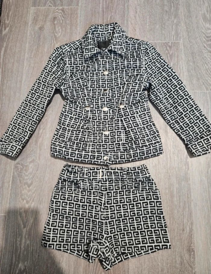 Ensemble Givenchy veste et short 4 ans - photo numéro 6