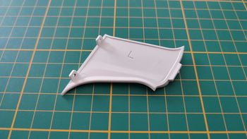 Garniture intérieure de custode gauche 65F n°65 Renault R8 Gordini 1/8 Eaglemoss #A67