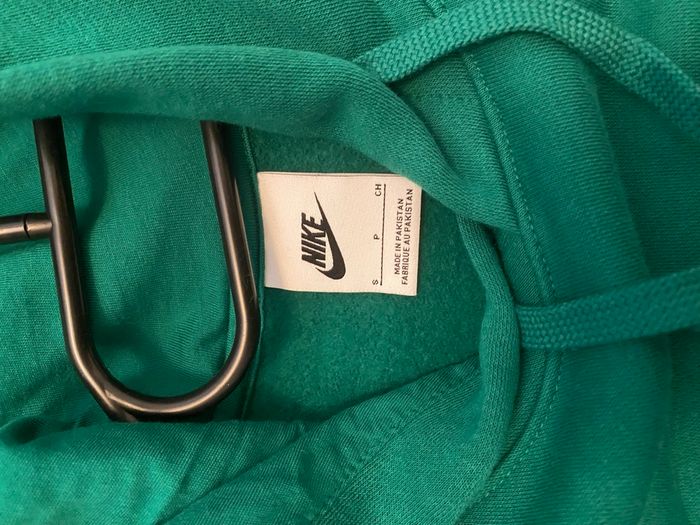Pull Nike vert - photo numéro 4
