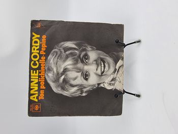Vinyle 45 tours Annie Cordy : Ton Polichinelle-Pepino avec fourreau