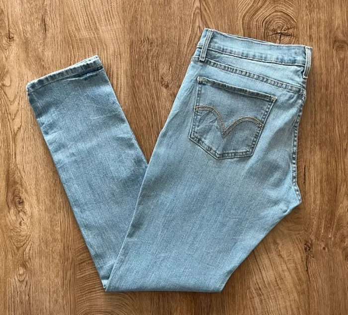 Jean/pantalon bleu Levi's 524 Skinny pour femme, taille W 32 L 32 (42 taille française) - photo numéro 3