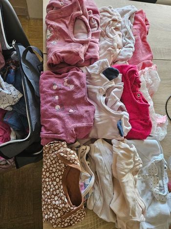 Lot de vêtements bébé fille 6mois