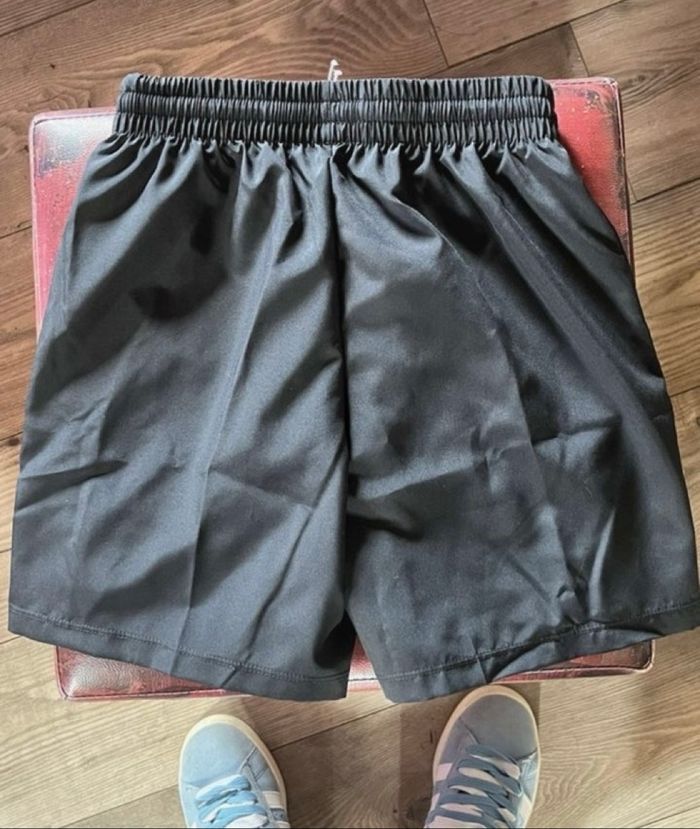 Short nike neuf - photo numéro 3
