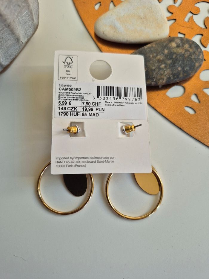 Boucles d’oreilles fantaisies dorées et tropicales - photo numéro 2