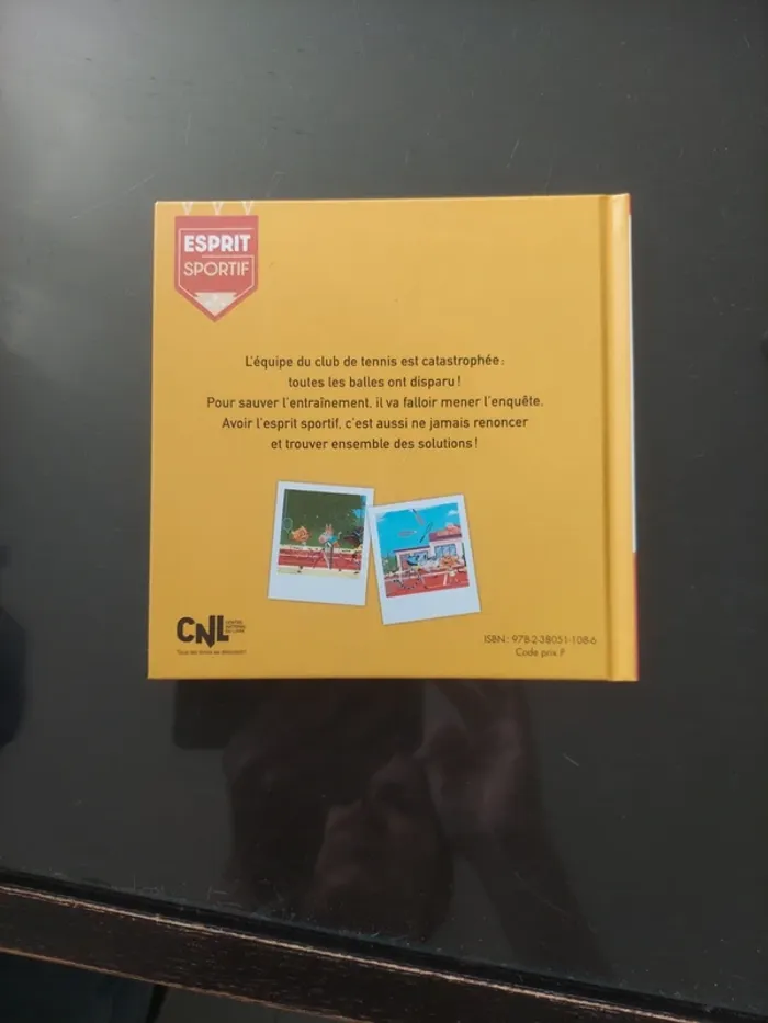 Livre le club de tennis - photo numéro 2