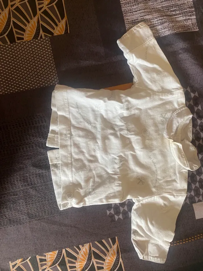 Petite chemise bébé