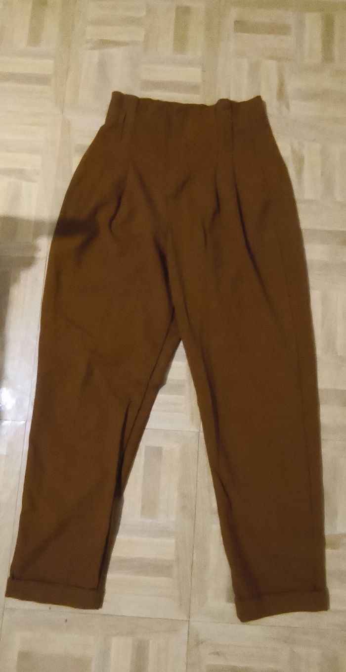 Pantalon Zara taille 36 - photo numéro 2