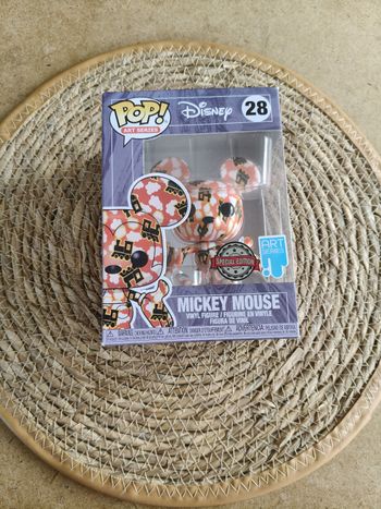 28 Mickey Mouse 