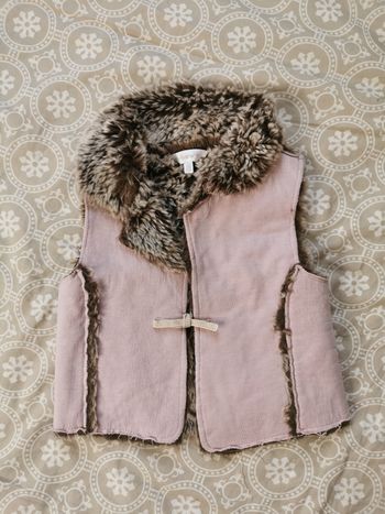 Veste sans manches rose fausse fourrure kid kanai 18 mois