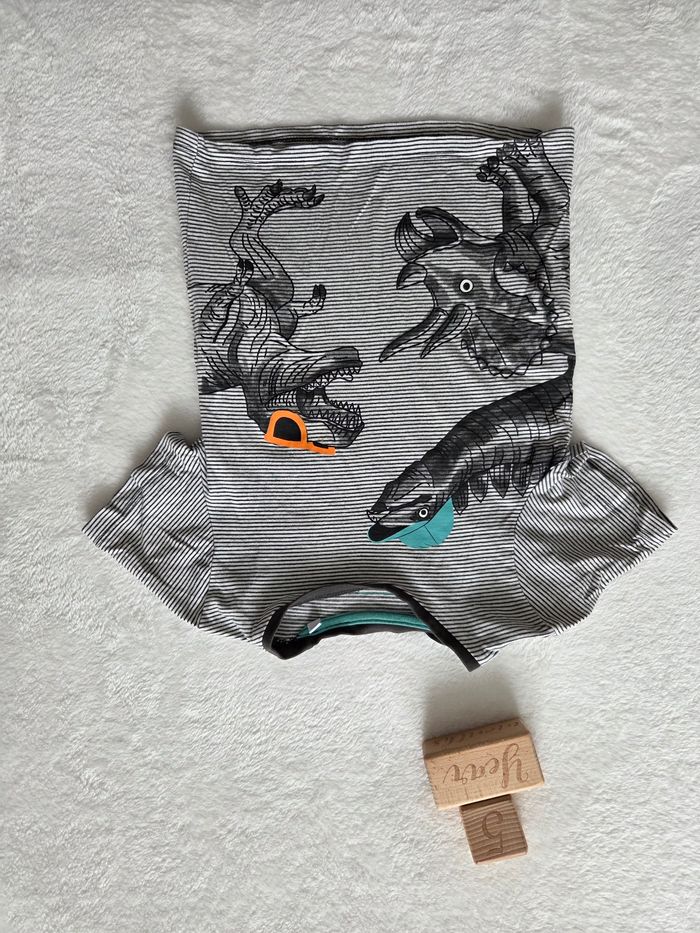 T-shirt dinosaures