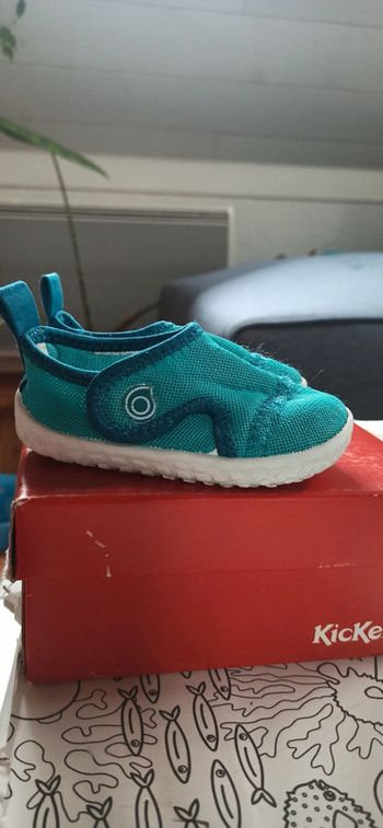 Chaussons enfants Tribord très bon état taille 20-21