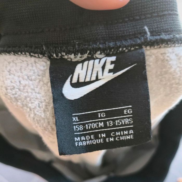 Pantalon jogging Nike gris enfant taille XL - photo numéro 5