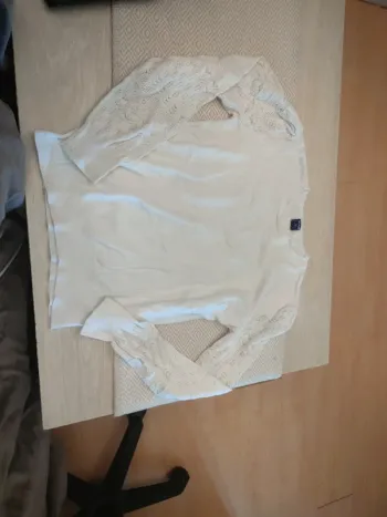 Pull blanc manches ajourés Kiabi 12 ans