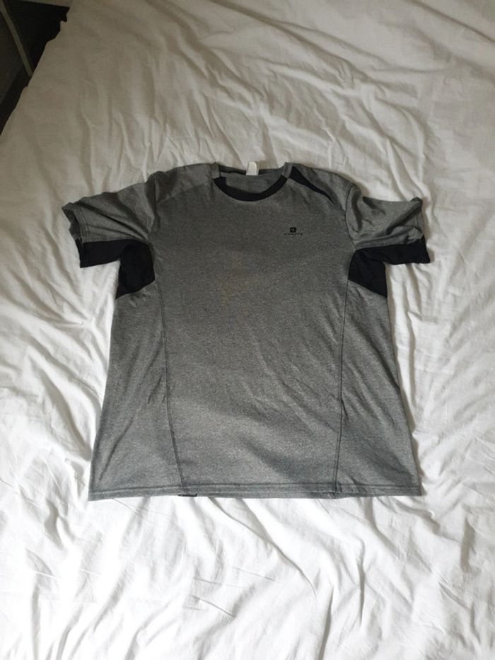 Haut sport respirant femme taille XL marque décathlon