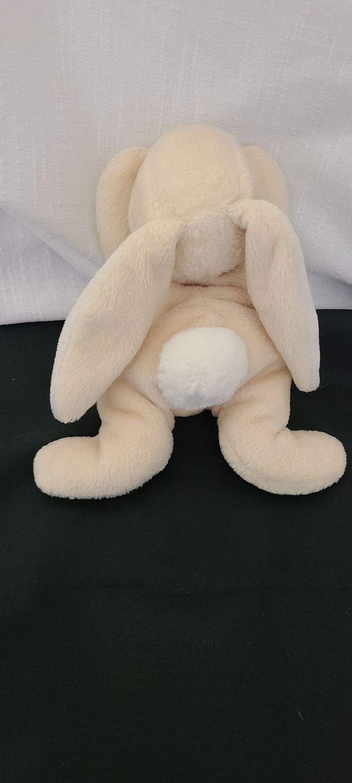 Peluche douce Marks & Spencer St Michael, lapin beige crème couché, 20 cm - photo numéro 4