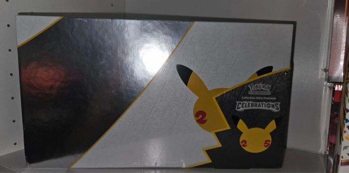 Display Pokémon 25 ans anniversaire