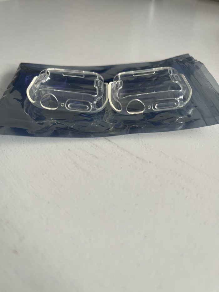 2 protections écrans, coques de protection neuves pour Apple Watch 7 41mm ⌚️ - photo numéro 2