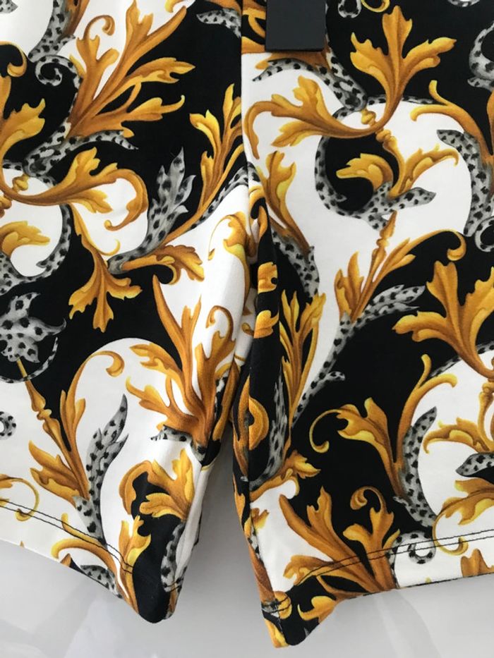 Bermuda large Versace 12 ans neuf - photo numéro 4