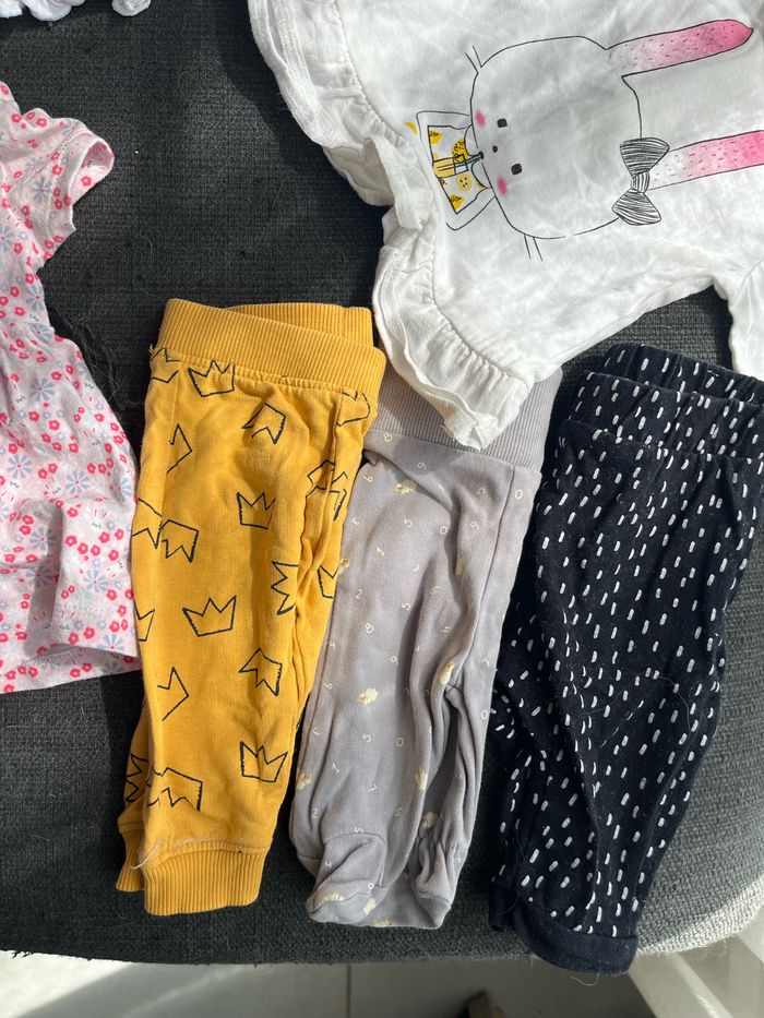 Lot vêtements fille taille 1 mois - photo numéro 6