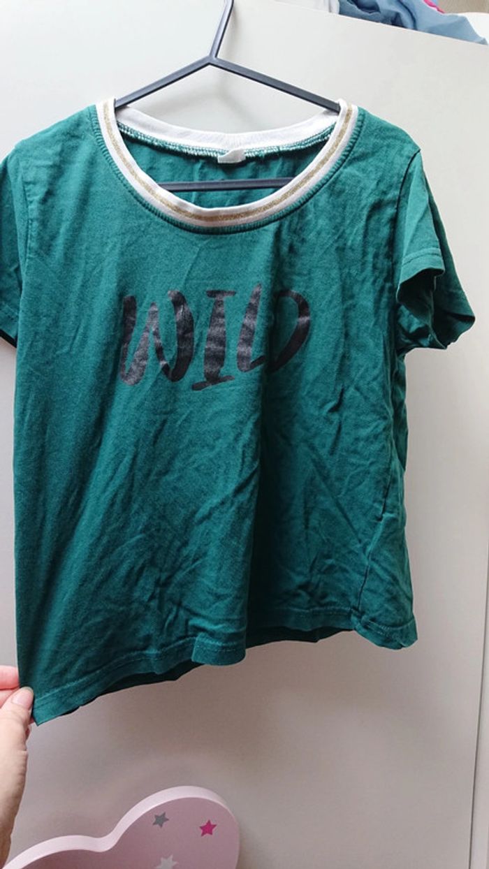 Tee shirt court
