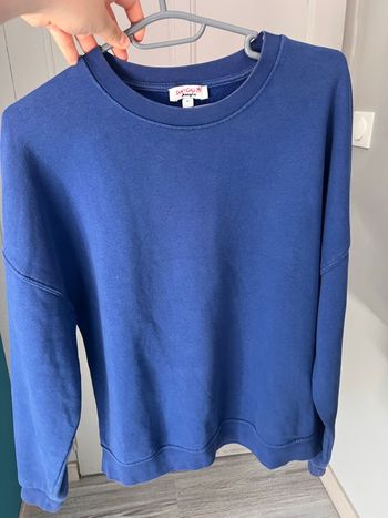 Pull bleu 