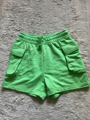 Short cargo 