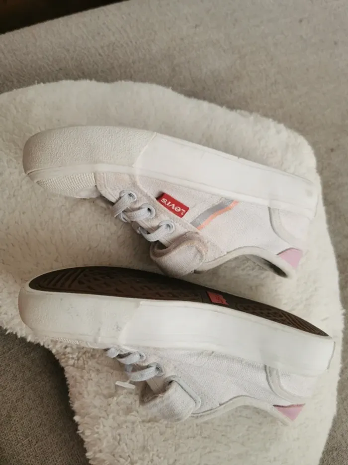 Chaussures baskets tennis toile Levi's taille 28 - photo numéro 2