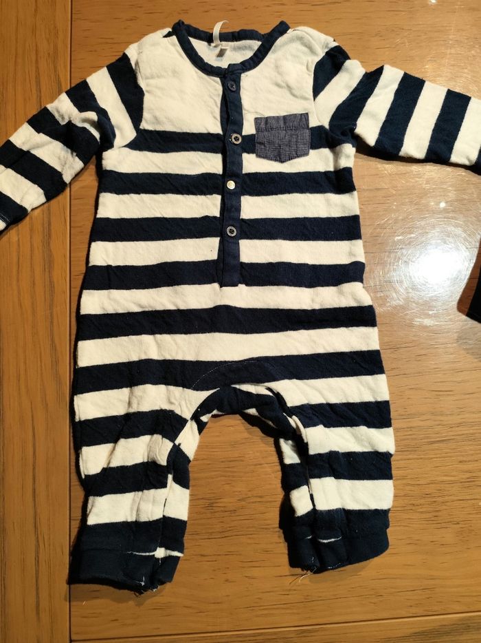 Lot de 4 pyjamas taille 9 mois - photo numéro 5