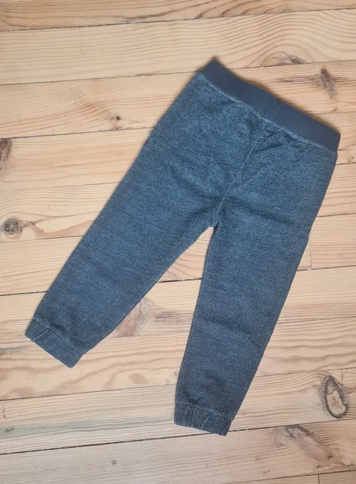 ● 23 mois ● Pantalon fille type jogging - photo numéro 2