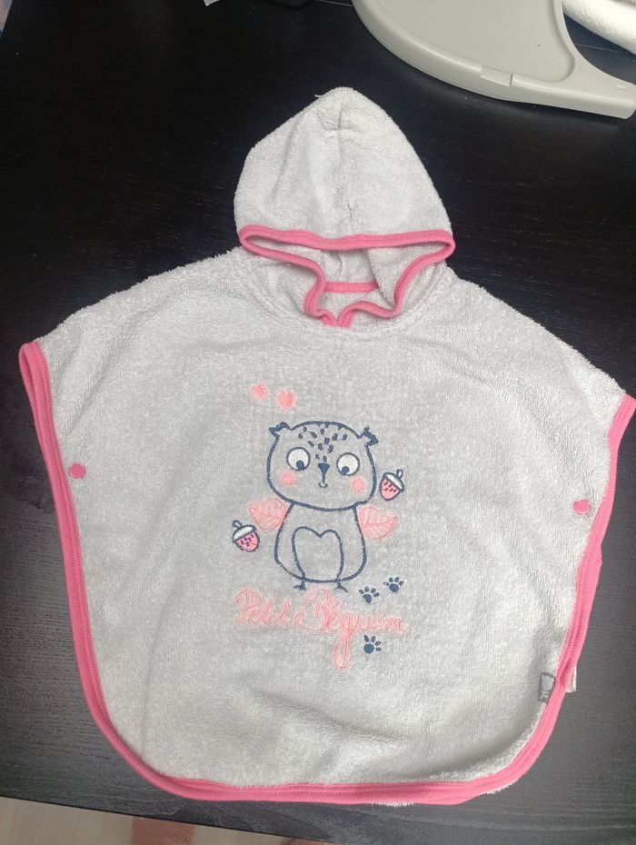 2 ponchos de bain 6-12 mois - photo numéro 3