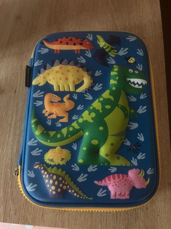 Trousse étui dinosaure graffiti