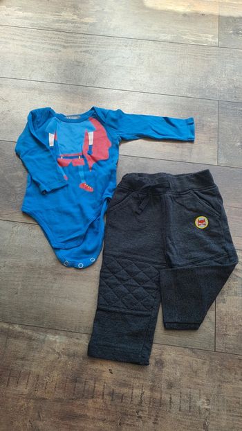 Ensemble pikouic 9 mois en très bon état