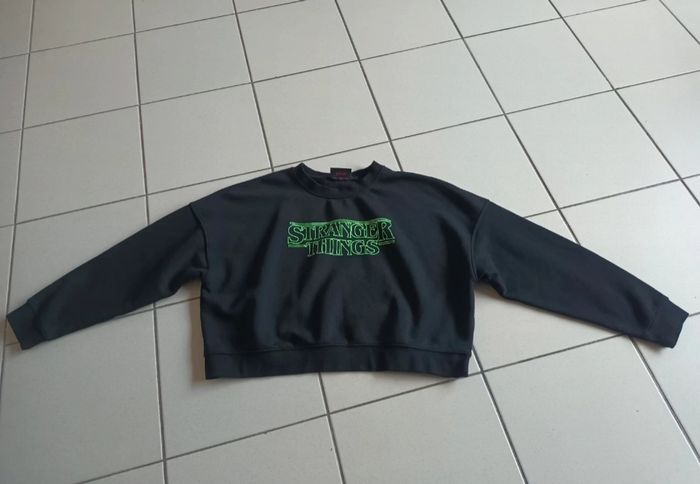 Pull Stranger things taille S/M
