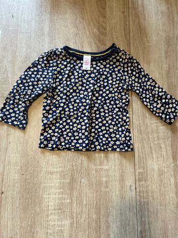 T-shirt fleurie 9 mois