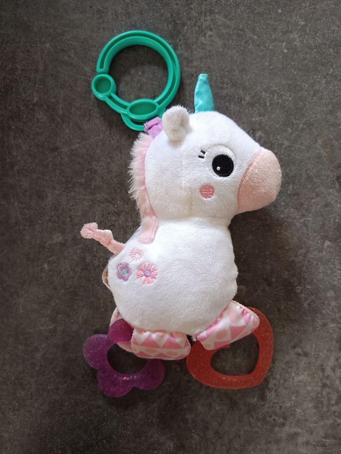 Jouet d'éveil licorne Bright starts