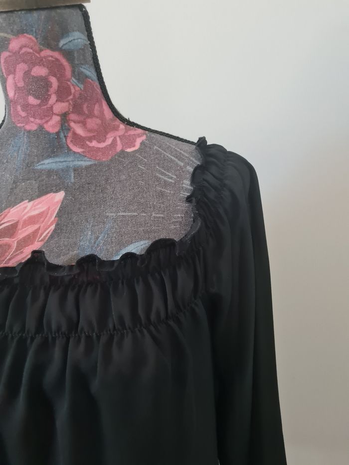 Belle blouse noire - photo numéro 2