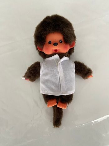 Monchhichi Sekiguchi – Singe Vintage 20 cm – Avec tétine et gilet blanc