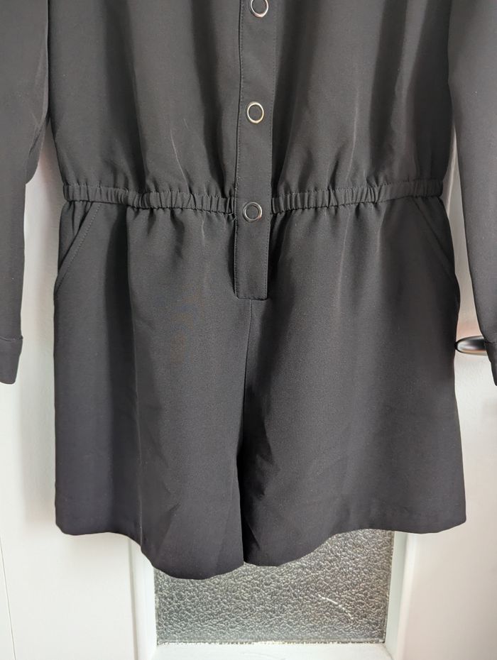 Combishort noire miss captain taille 38 - photo numéro 3