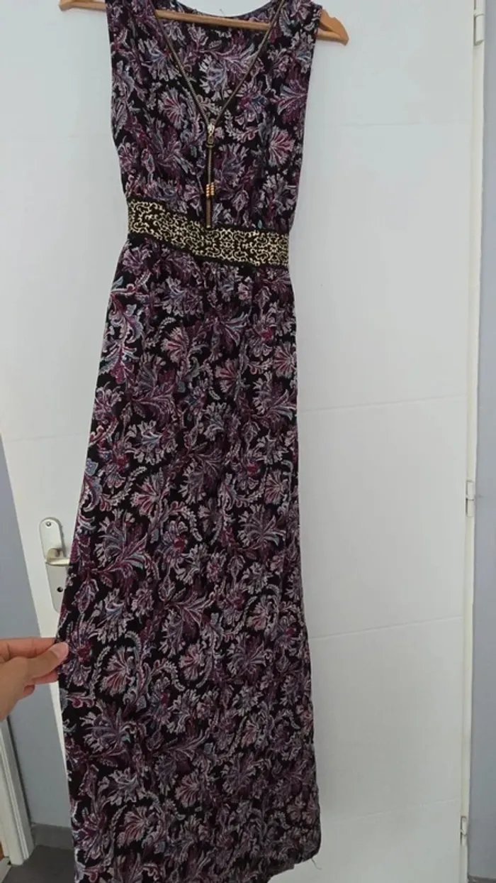 Robe longue mauve et noir - photo numéro 2