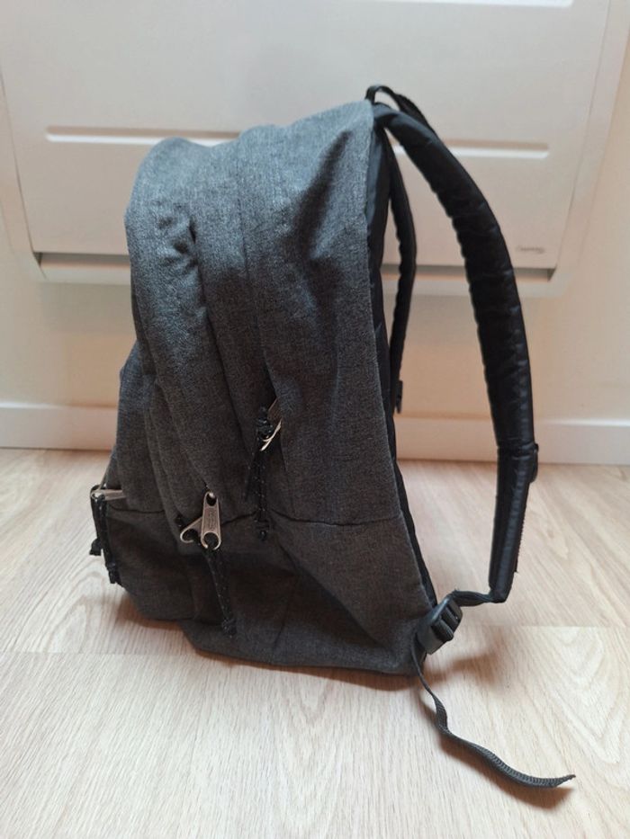 Sac à dos Eastpak - photo numéro 2