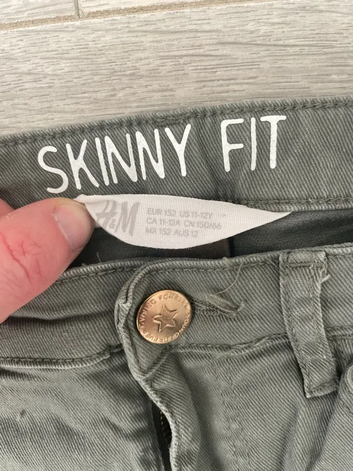 Pantalon skinny effet troué - photo numéro 2