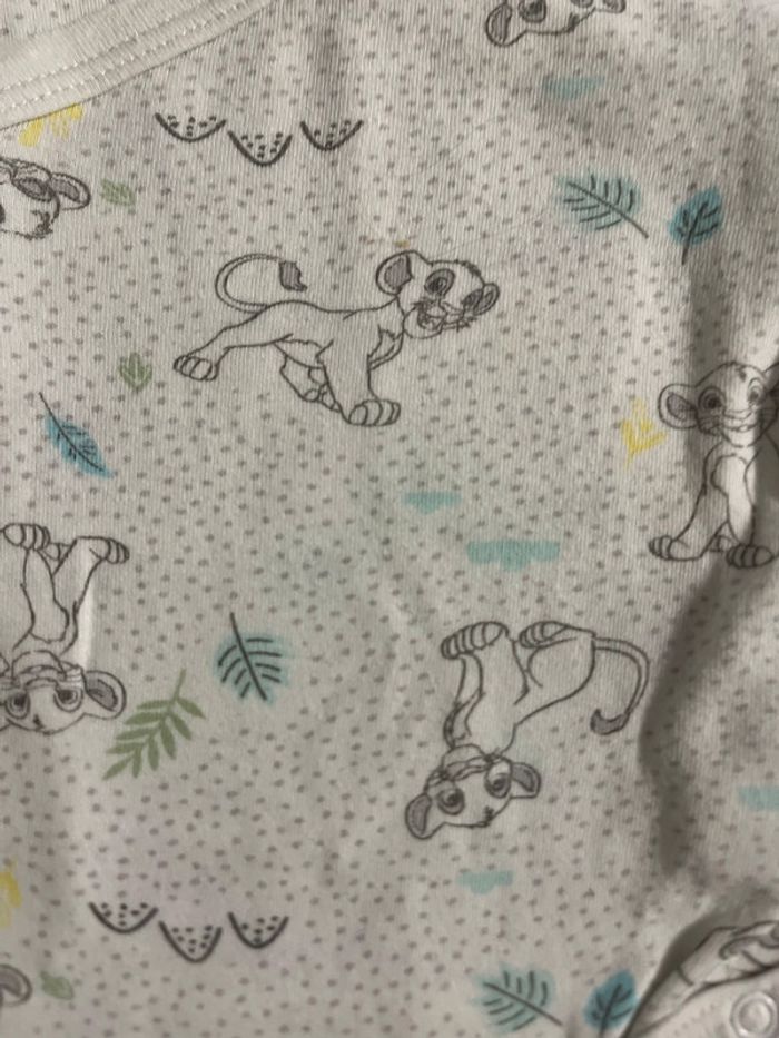 Body le roi lion 6 mois - photo numéro 3